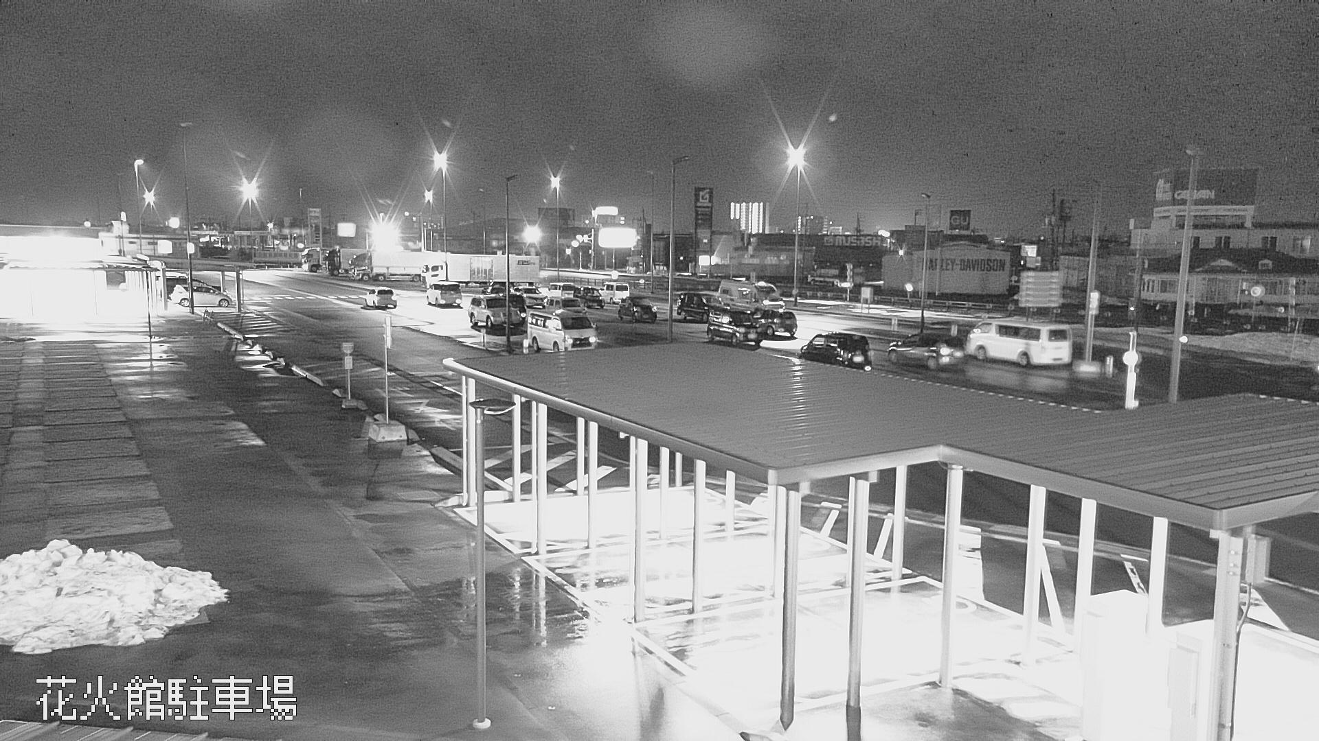 花火館駐車場