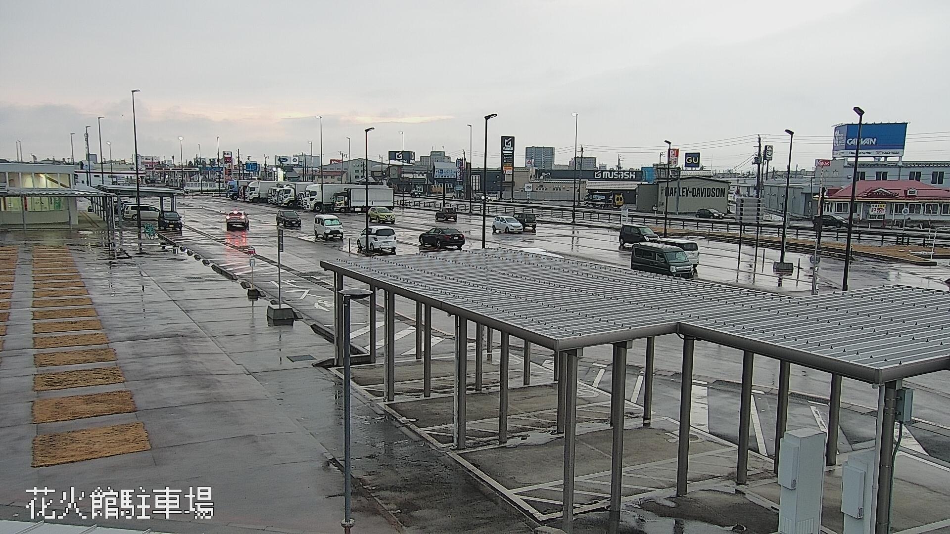 花火館駐車場