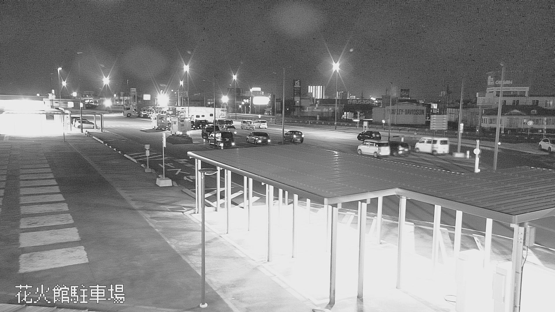 花火館駐車場