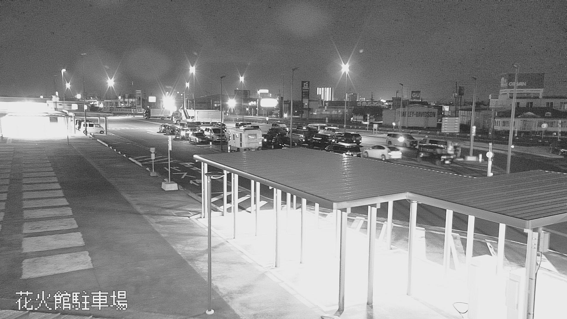 花火館駐車場