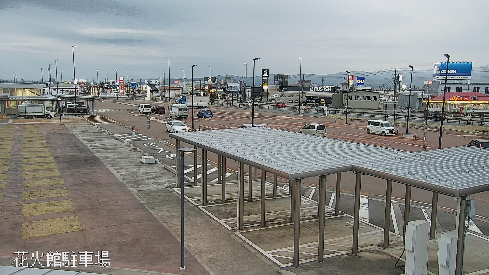 花火館駐車場