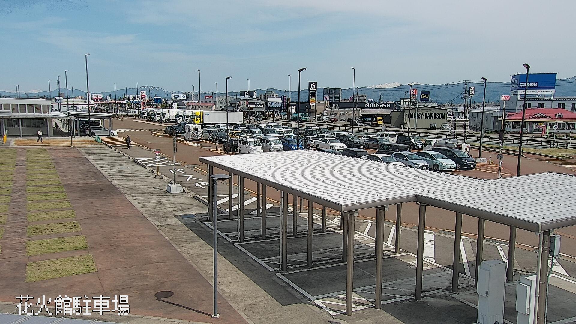 花火館駐車場