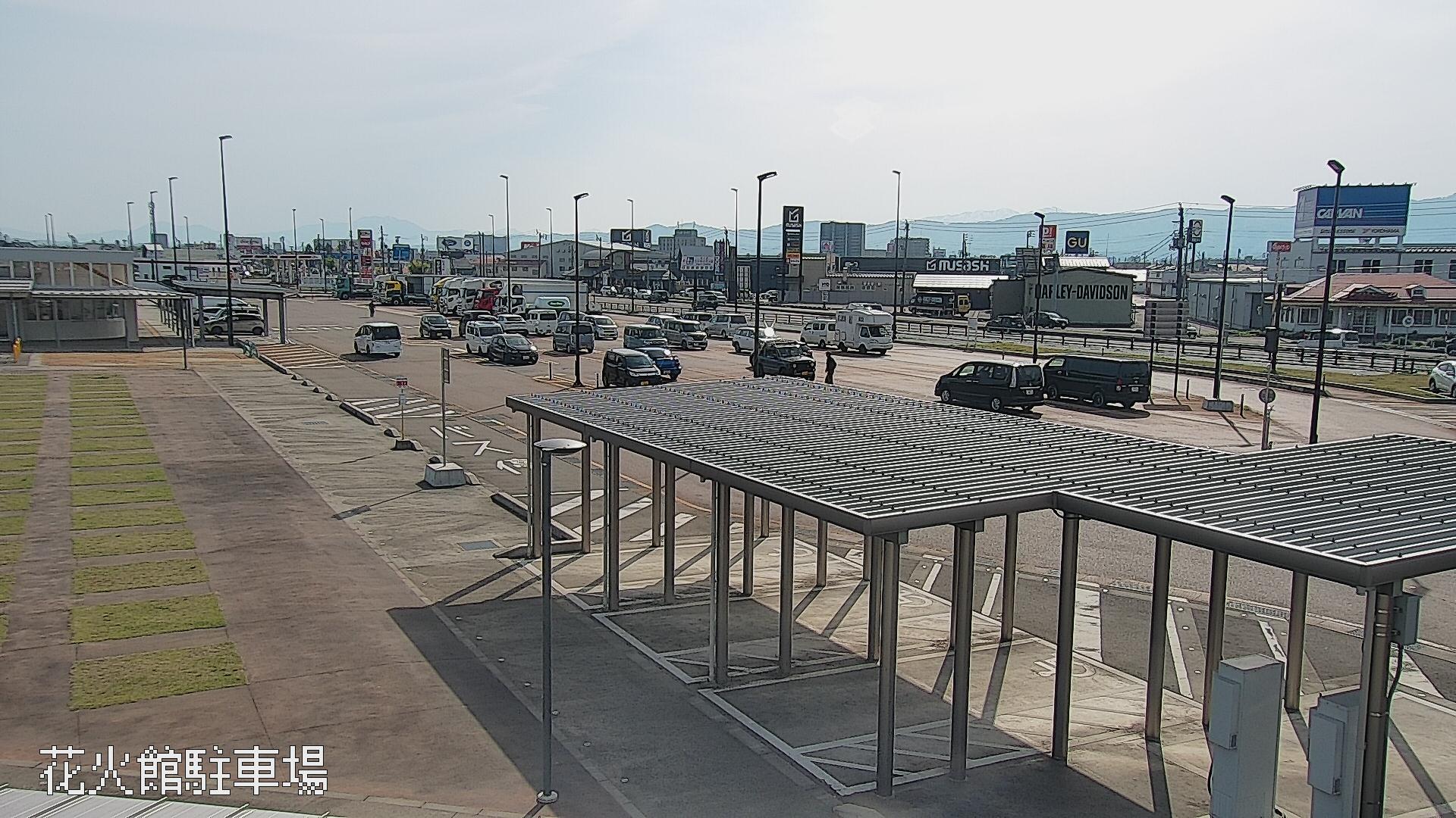 花火館駐車場