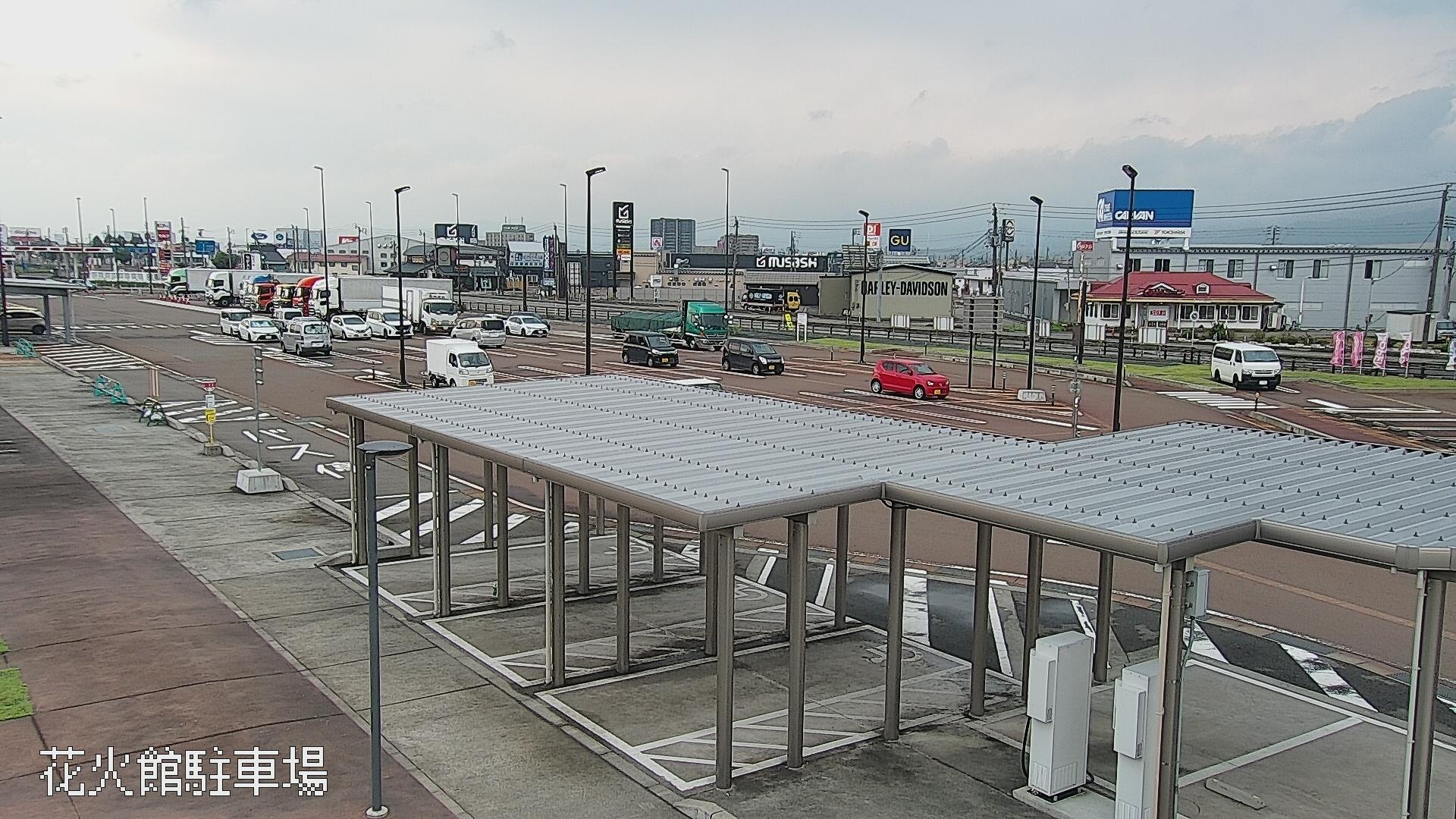 花火館駐車場