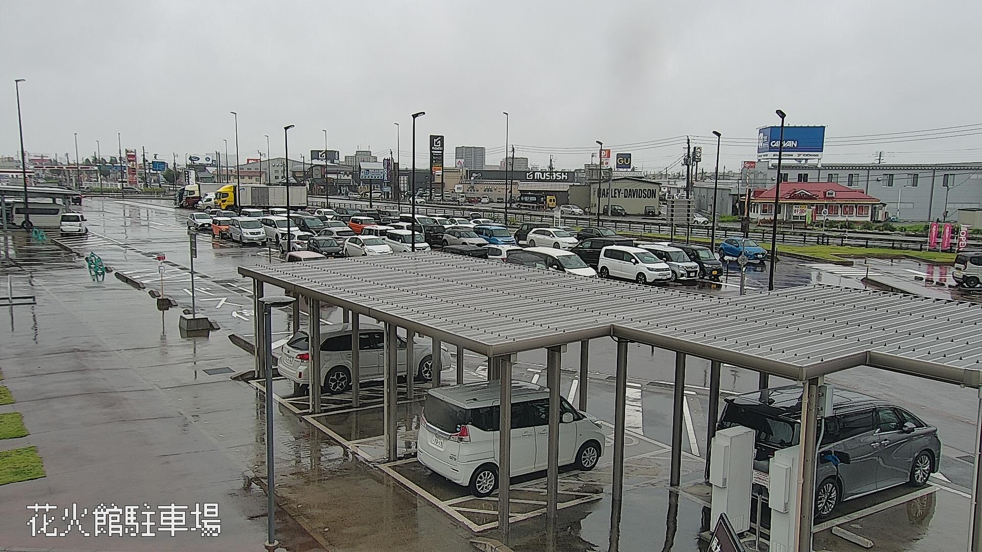 花火館駐車場