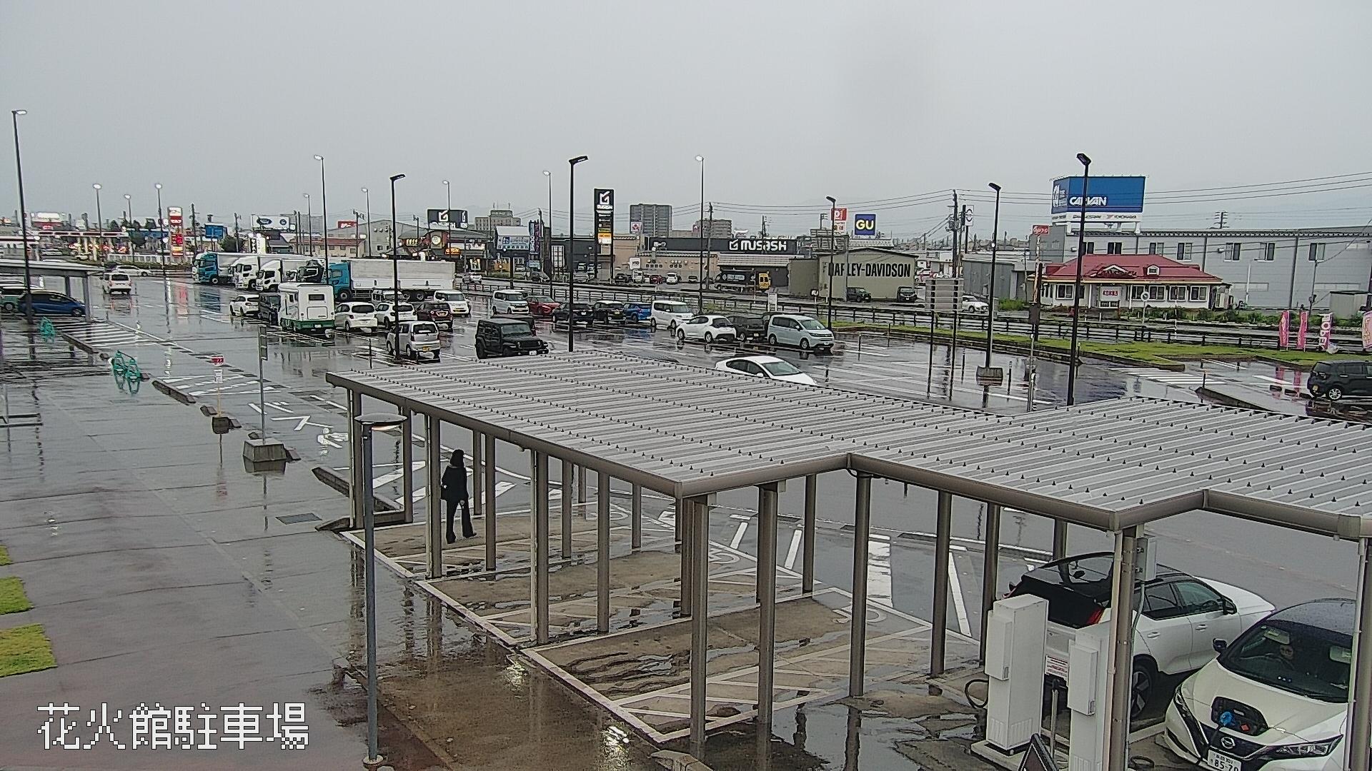 花火館駐車場