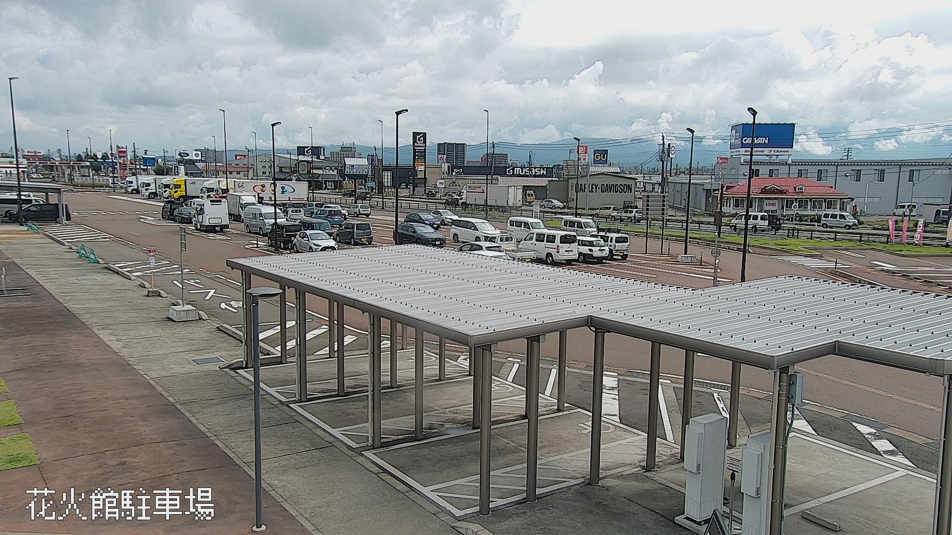 花火館駐車場